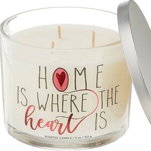 New Chesapeake Bay Vanilla and Musk Candle Home is Where the Heart Is